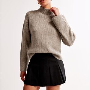 Abercrombie & Fitch Easy Funnel Neck wool blend Sweater beige size medium